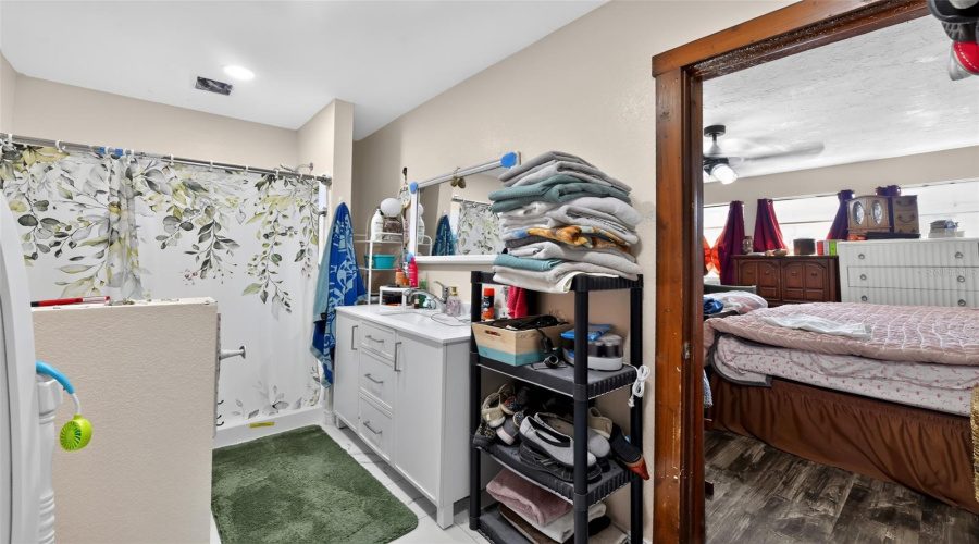 Bradenton, Florida 34205, 3 Bedroom Bedrooms, ,2 Bathroombathrooms,Residential,For Sale,35Th,0,Mfra4704153