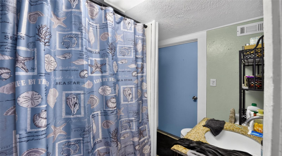 Bradenton, Florida 34205, 3 Bedroom Bedrooms, ,2 Bathroombathrooms,Residential,For Sale,35Th,0,Mfra4704153