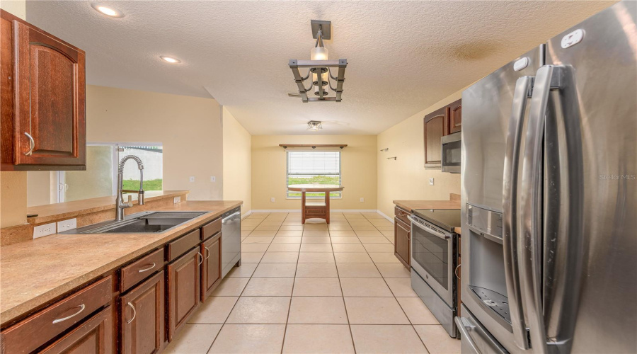 Dade City, Florida 33523, 3 Bedroom Bedrooms, ,2 Bathroombathrooms,Residential,For Sale,Highland Bluff,0,Mfrtb8542377