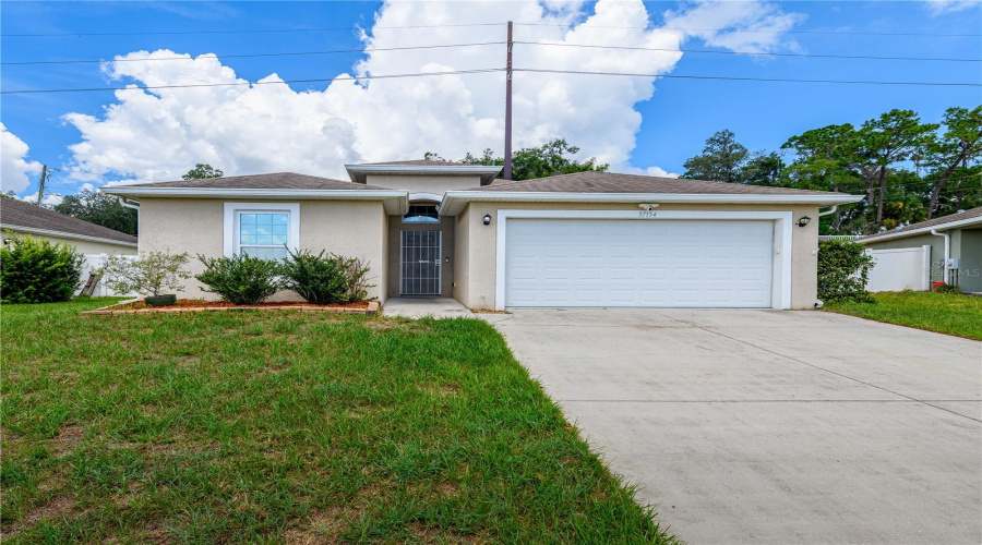 Dade City, Florida 33523, 3 Bedroom Bedrooms, ,2 Bathroombathrooms,Residential,For Sale,Highland Bluff,0,Mfrtb8542377