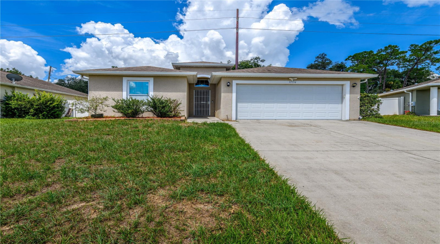 Dade City, Florida 33523, 3 Bedroom Bedrooms, ,2 Bathroombathrooms,Residential,For Sale,Highland Bluff,0,Mfrtb8542377