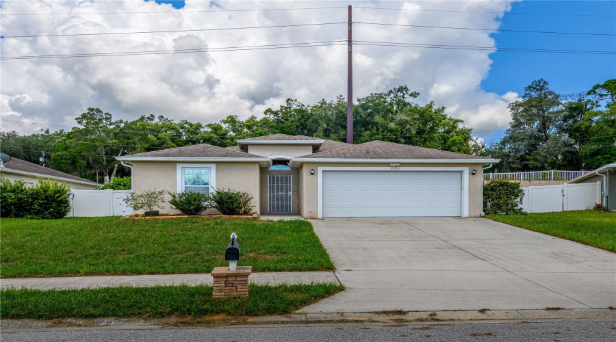 Dade City, Florida 33523, 3 Bedroom Bedrooms, ,2 Bathroombathrooms,Residential,For Sale,Highland Bluff,0,Mfrtb8542377