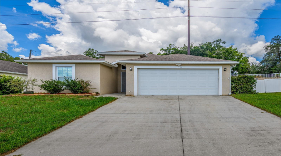 Dade City, Florida 33523, 3 Bedroom Bedrooms, ,2 Bathroombathrooms,Residential,For Sale,Highland Bluff,0,Mfrtb8542377
