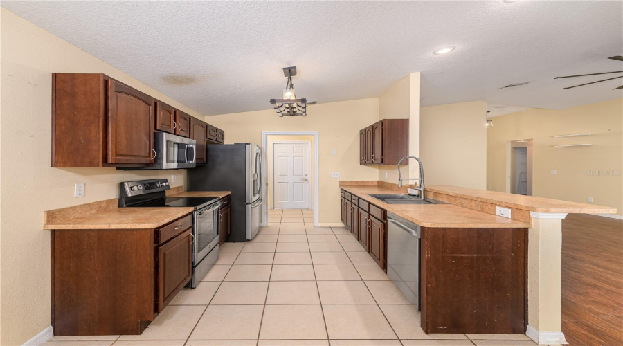 Dade City, Florida 33523, 3 Bedroom Bedrooms, ,2 Bathroombathrooms,Residential,For Sale,Highland Bluff,0,Mfrtb8542377