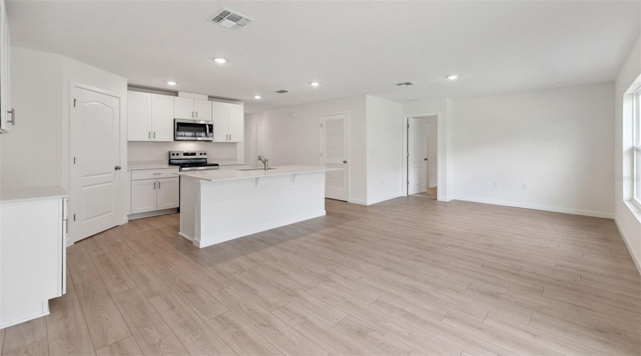 Ormond Beach, Florida 32174, 4 Bedroom Bedrooms, ,2 Bathroombathrooms,Residential,For Sale,Heirloom,0,Mfro6433005