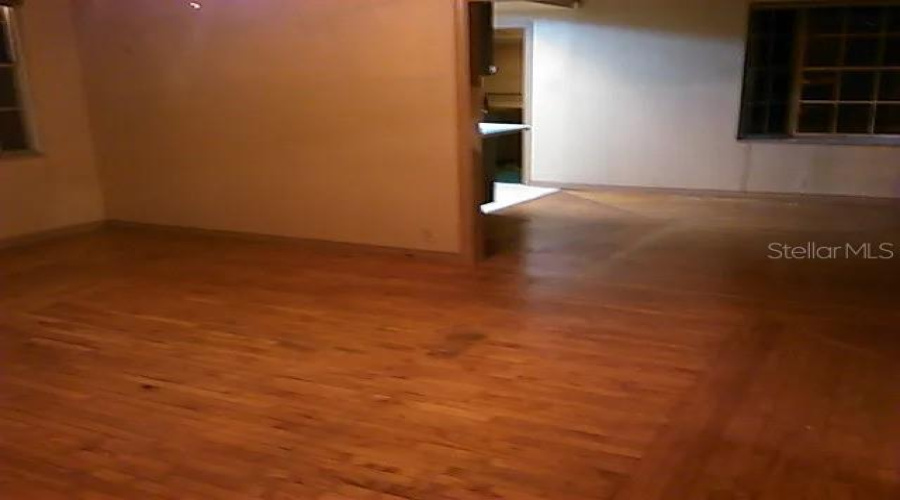 Tampa, Florida 33612, 3 Bedroom Bedrooms, ,2 Bathroombathrooms,Residential,For Sale,Mitchell,0,Mfrtb8542769