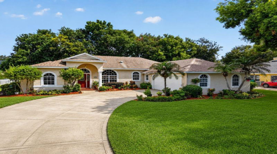 Eustis, Florida 32726, 3 Bedroom Bedrooms, ,2 Bathroombathrooms,Residential,For Sale,Indian,0,Mfrg5116981
