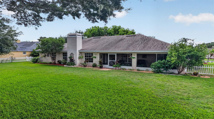 Eustis, Florida 32726, 3 Bedroom Bedrooms, ,2 Bathroombathrooms,Residential,For Sale,Indian,0,Mfrg5116981