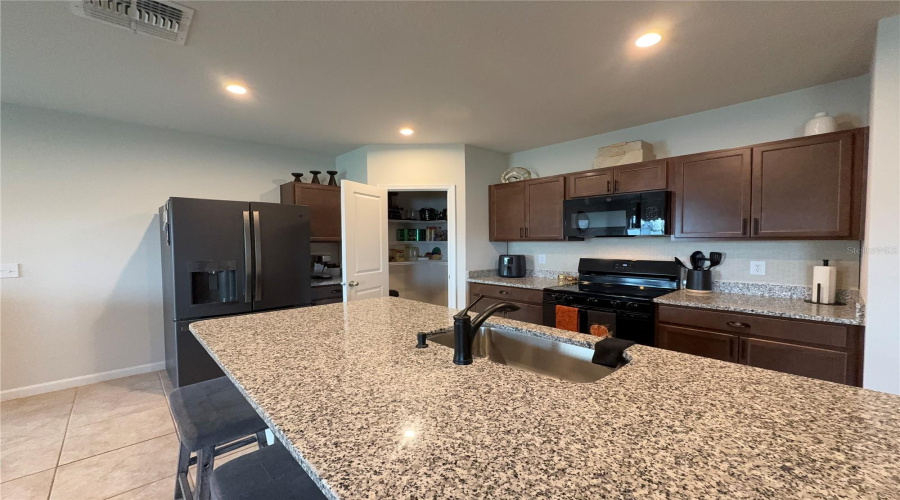 Haines City, Florida 33844, 4 Bedroom Bedrooms, ,2 Bathroombathrooms,Residential,For Sale,Lexington,0,Mfrs5156195