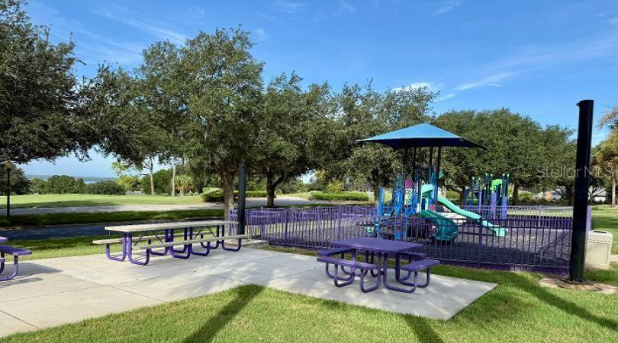 Clermont, Florida 34711, 4 Bedroom Bedrooms, ,4 Bathroombathrooms,Residential,For Sale,Lakemist,0,Mfrg5116984