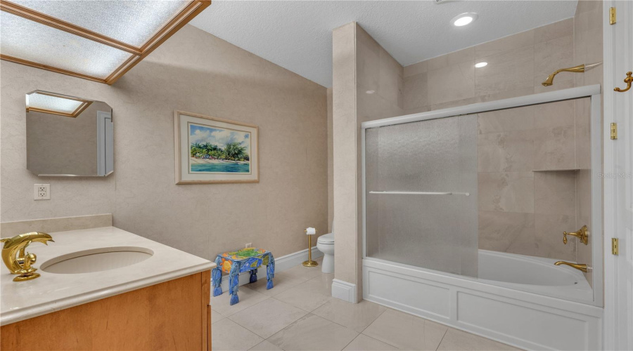 Redington Beach, Florida 33708, 3 Bedroom Bedrooms, ,4 Bathroombathrooms,Residential,For Sale,Gulf,0,Mfrtb8541798