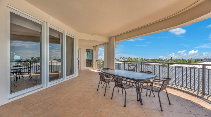 Redington Beach, Florida 33708, 3 Bedroom Bedrooms, ,4 Bathroombathrooms,Residential,For Sale,Gulf,0,Mfrtb8541798