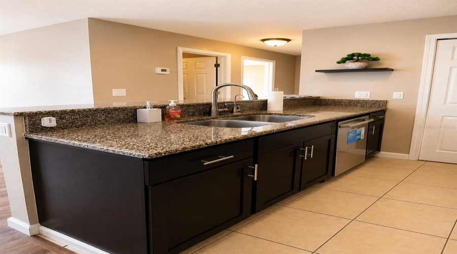 Orlando, Florida 32835, 2 Bedroom Bedrooms, ,2 Bathroombathrooms,Residential,For Sale,Westgate,0,Mfro6436529