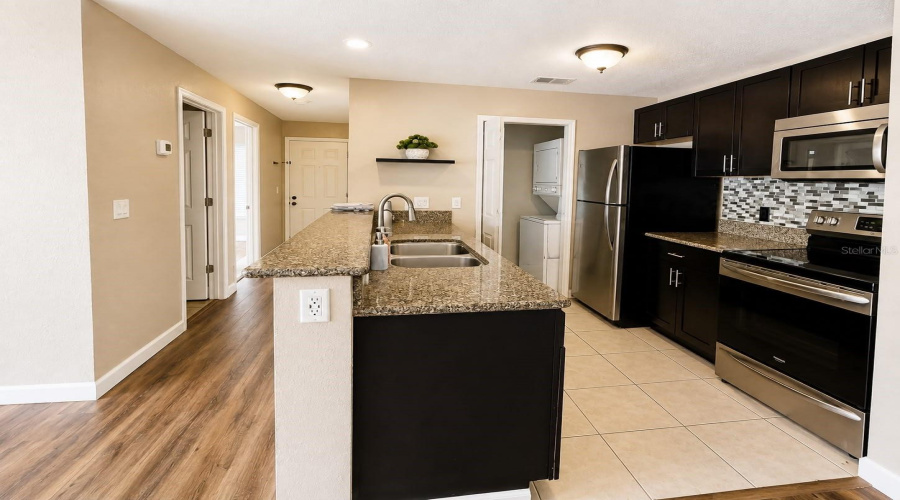 Orlando, Florida 32835, 2 Bedroom Bedrooms, ,2 Bathroombathrooms,Residential,For Sale,Westgate,0,Mfro6436529
