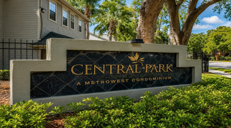 Orlando, Florida 32835, 2 Bedroom Bedrooms, ,2 Bathroombathrooms,Residential,For Sale,Westgate,0,Mfro6436529