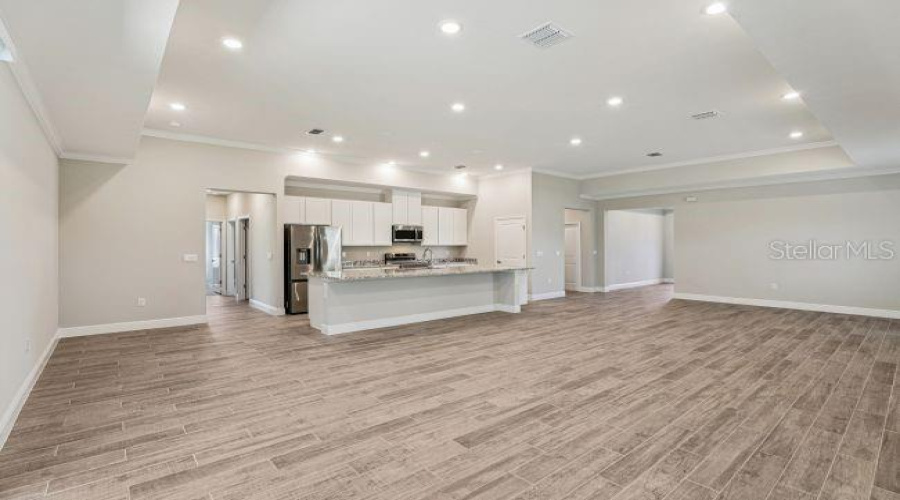 Model Home - Actual Features May Vary.