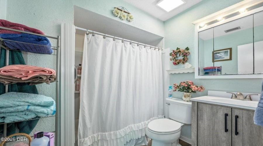 Ormond Beach, Florida 32174, 5 Bedroom Bedrooms, ,2 Bathroombathrooms,Residential,For Sale,Andrews,0,Mfrfc320998