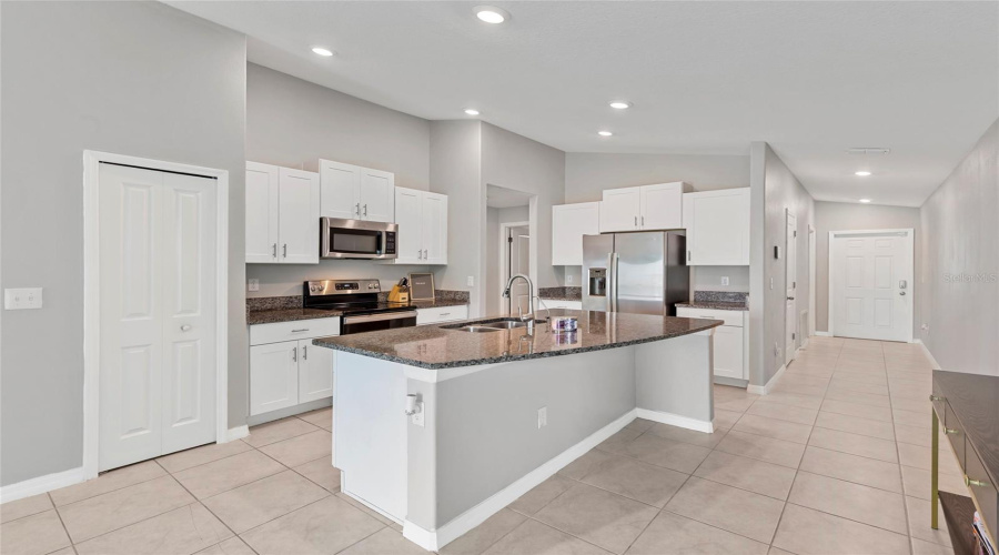 Ruskin, Florida 33570, 3 Bedroom Bedrooms, ,2 Bathroombathrooms,Residential,For Sale,Fred Ives,0,Mfra4704044