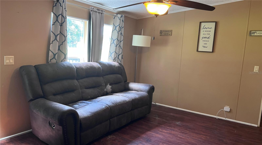 Oxford, Florida 34484, 3 Bedroom Bedrooms, ,2 Bathroombathrooms,Residential,For Sale,Hwy 466,0,Mfrg5116609