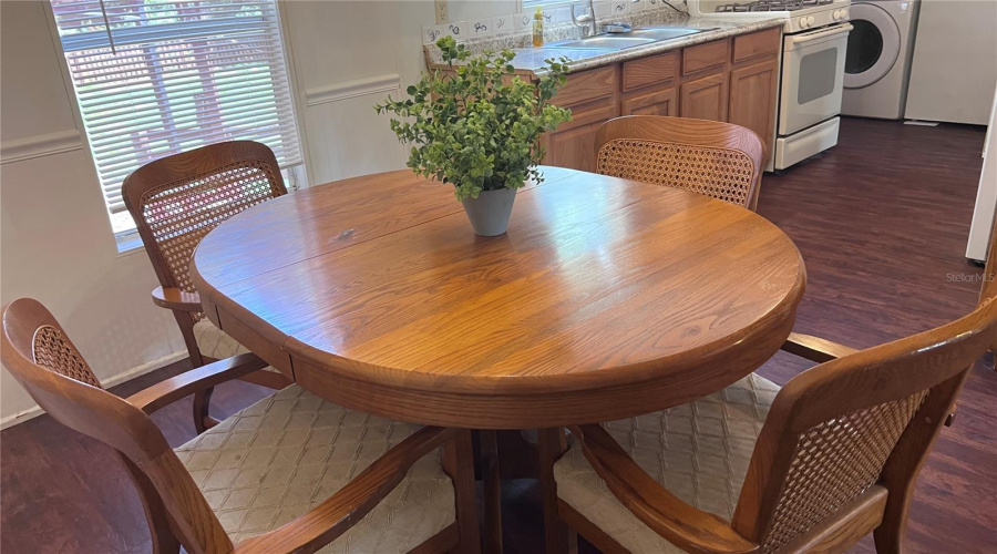 Oxford, Florida 34484, 3 Bedroom Bedrooms, ,2 Bathroombathrooms,Residential,For Sale,Hwy 466,0,Mfrg5116609