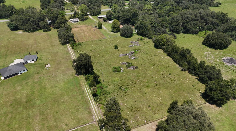 Oxford, Florida 34484, 3 Bedroom Bedrooms, ,2 Bathroombathrooms,Residential,For Sale,Hwy 466,0,Mfrg5116609