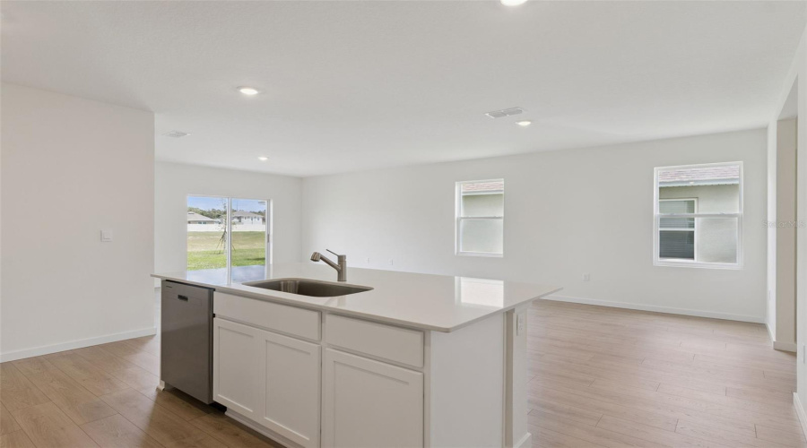 Ocoee, Florida 34761, 5 Bedroom Bedrooms, ,3 Bathroombathrooms,Residential,For Sale,Spineywood,0,Mfro6433765