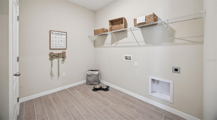 Kissimmee, Florida 34744, 4 Bedroom Bedrooms, ,3 Bathroombathrooms,Residential,For Sale,Park Side,0,Mfro6436067
