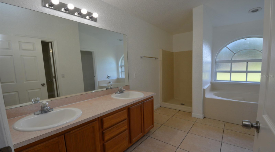 Poinciana, Florida 34759, 3 Bedroom Bedrooms, ,2 Bathroombathrooms,Residential,For Sale,Caribou,0,Mfrs5154875