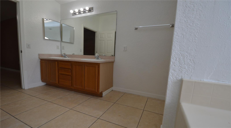 Poinciana, Florida 34759, 3 Bedroom Bedrooms, ,2 Bathroombathrooms,Residential,For Sale,Caribou,0,Mfrs5154875