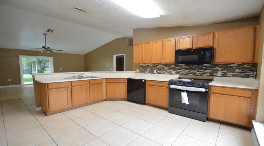 Poinciana, Florida 34759, 3 Bedroom Bedrooms, ,2 Bathroombathrooms,Residential,For Sale,Caribou,0,Mfrs5154875