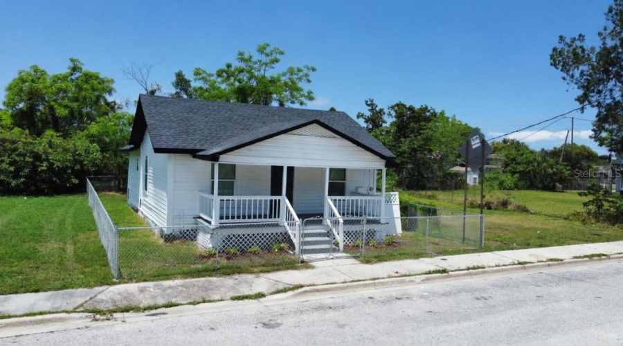 Orlando, Florida 32805, 3 Bedroom Bedrooms, ,2 Bathroombathrooms,Residential,For Sale,Garden,0,Mfra4704157