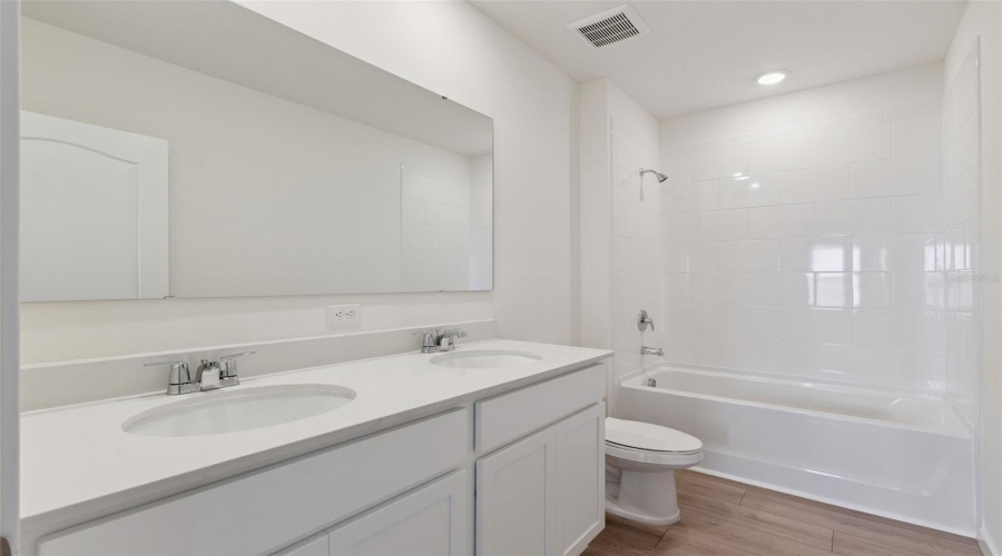Kissimmee, Florida 34744, 5 Bedroom Bedrooms, ,3 Bathroombathrooms,Residential,For Sale,Howard Mesa,0,Mfro6433432