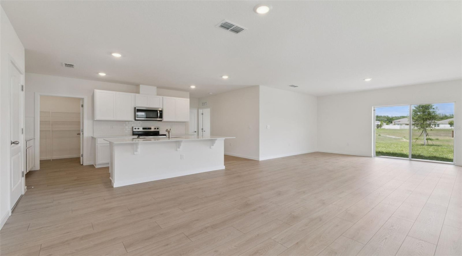 Kissimmee, Florida 34744, 5 Bedroom Bedrooms, ,3 Bathroombathrooms,Residential,For Sale,Howard Mesa,0,Mfro6433432