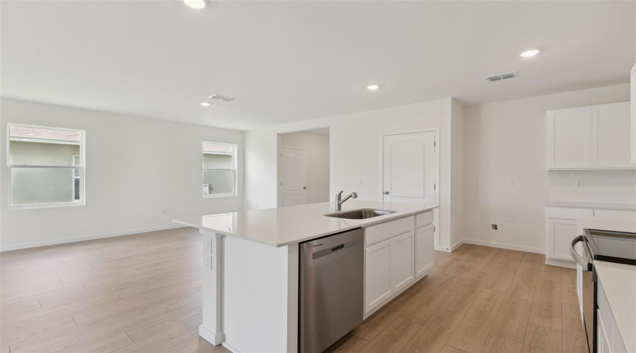 Kissimmee, Florida 34744, 5 Bedroom Bedrooms, ,3 Bathroombathrooms,Residential,For Sale,Howard Mesa,0,Mfro6433432