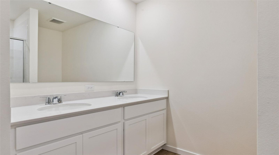 Ocoee, Florida 34761, 3 Bedroom Bedrooms, ,2 Bathroombathrooms,Residential,For Sale,Spineywood,0,Mfro6432227