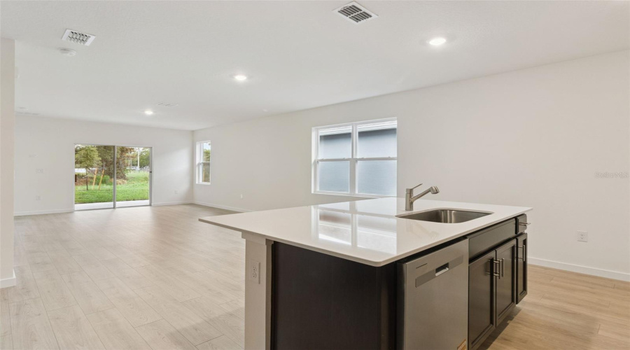 Kissimmee, Florida 34744, 3 Bedroom Bedrooms, ,2 Bathroombathrooms,Residential,For Sale,Kindle,0,Mfro6436465