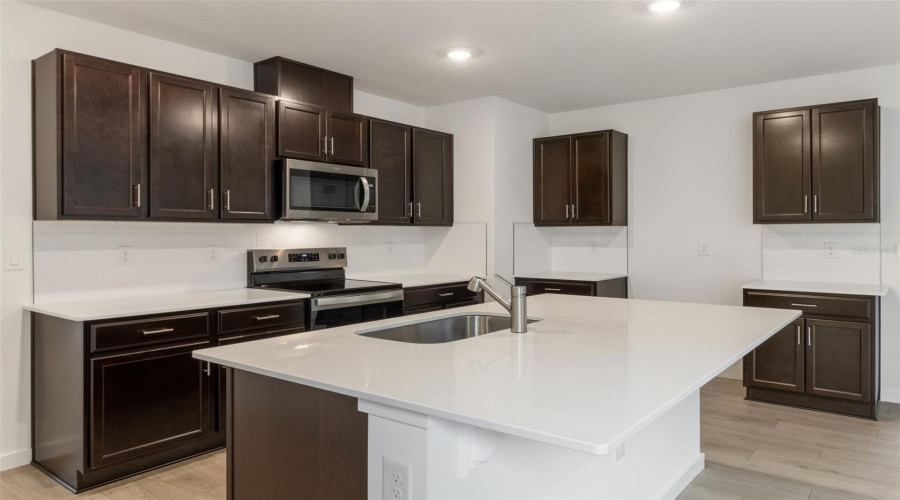 Kissimmee, Florida 34744, 3 Bedroom Bedrooms, ,2 Bathroombathrooms,Residential,For Sale,Kindle,0,Mfro6436465
