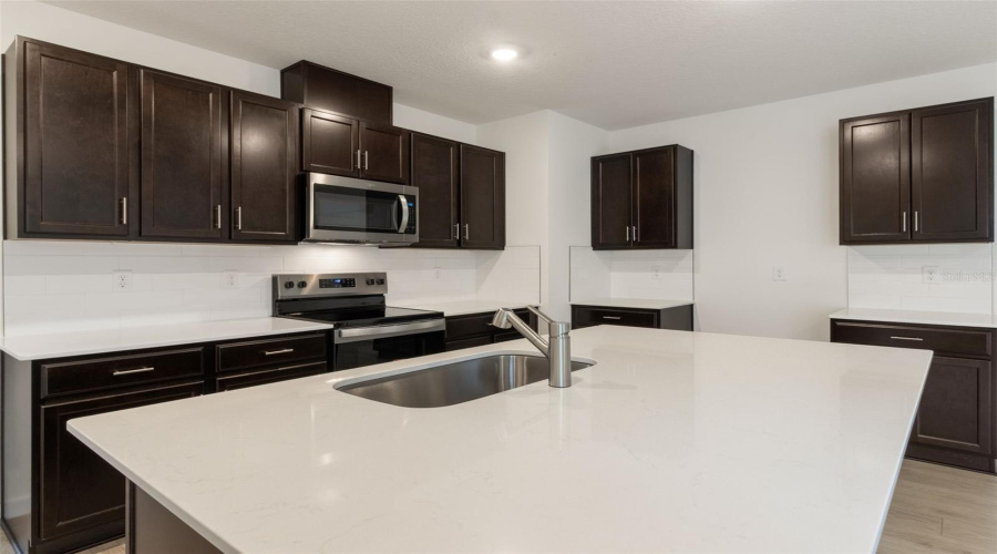 Kissimmee, Florida 34744, 3 Bedroom Bedrooms, ,2 Bathroombathrooms,Residential,For Sale,Kindle,0,Mfro6436465