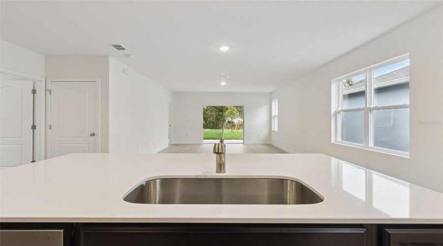Kissimmee, Florida 34744, 3 Bedroom Bedrooms, ,2 Bathroombathrooms,Residential,For Sale,Kindle,0,Mfro6436465