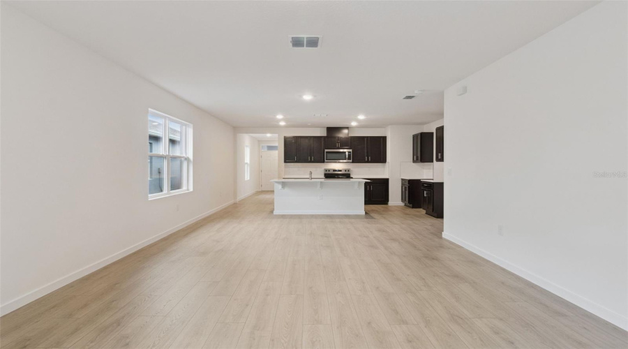 Kissimmee, Florida 34744, 3 Bedroom Bedrooms, ,2 Bathroombathrooms,Residential,For Sale,Kindle,0,Mfro6436465