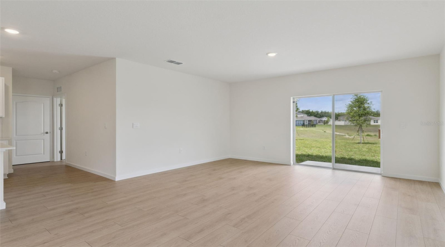 Kissimmee, Florida 34744, 5 Bedroom Bedrooms, ,3 Bathroombathrooms,Residential,For Sale,Howard Mesa,0,Mfro6430716
