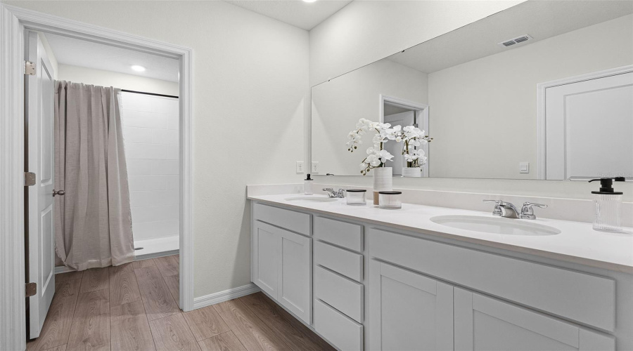 Orlando, Florida 32824, 3 Bedroom Bedrooms, ,2 Bathroombathrooms,Residential,For Sale,Chroma,0,Mfro6433602