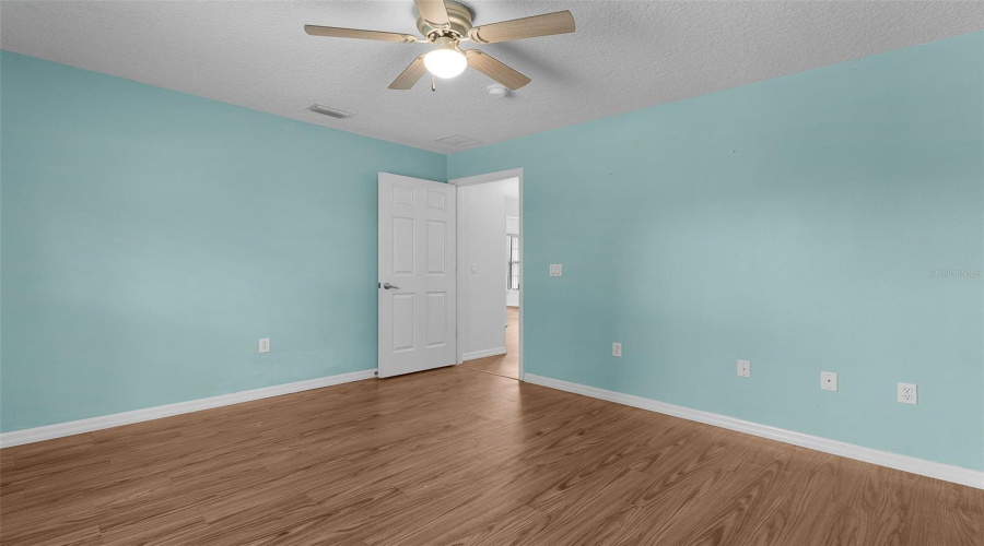 Fruitland Park, Florida 34731, 3 Bedroom Bedrooms, ,2 Bathroombathrooms,Residential,For Sale,Pine Tree,0,Mfrg5116924