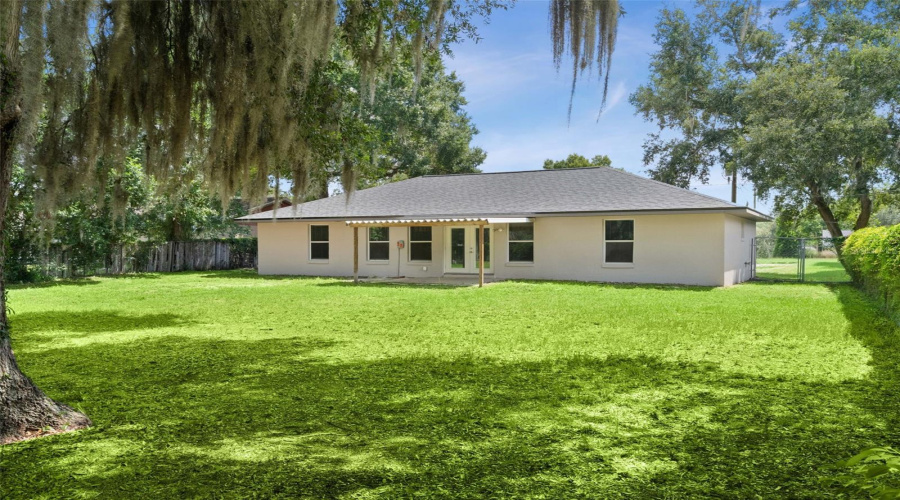 Fruitland Park, Florida 34731, 3 Bedroom Bedrooms, ,2 Bathroombathrooms,Residential,For Sale,Pine Tree,0,Mfrg5116924