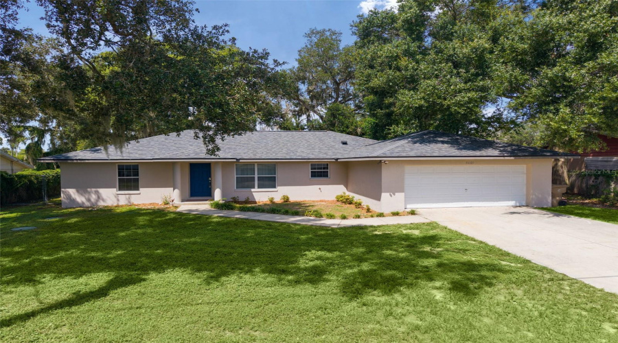 Fruitland Park, Florida 34731, 3 Bedroom Bedrooms, ,2 Bathroombathrooms,Residential,For Sale,Pine Tree,0,Mfrg5116924