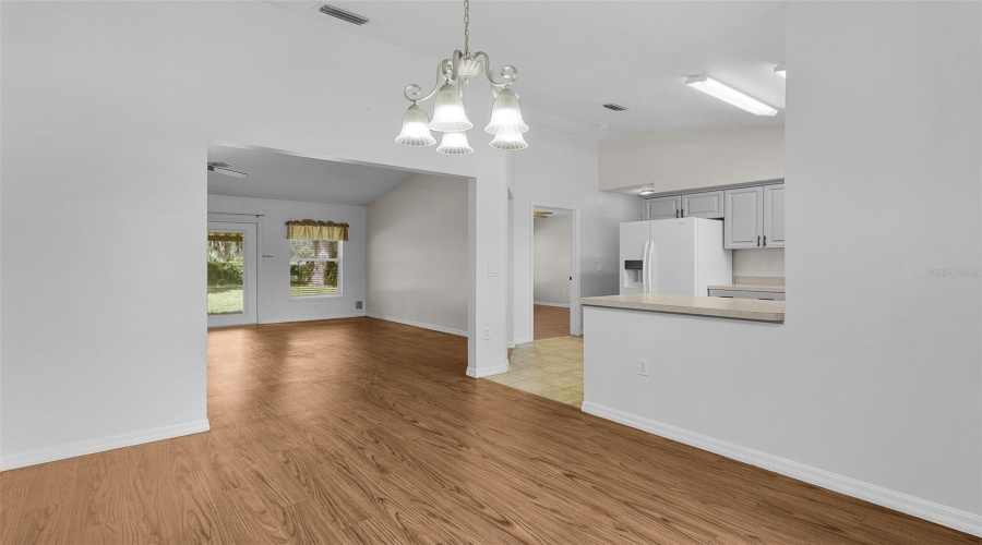 Fruitland Park, Florida 34731, 3 Bedroom Bedrooms, ,2 Bathroombathrooms,Residential,For Sale,Pine Tree,0,Mfrg5116924