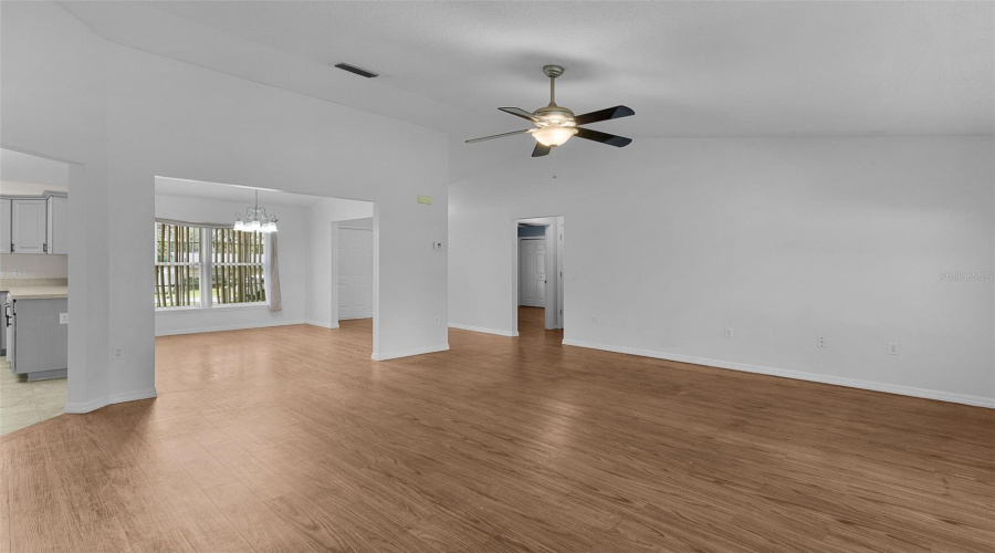 Fruitland Park, Florida 34731, 3 Bedroom Bedrooms, ,2 Bathroombathrooms,Residential,For Sale,Pine Tree,0,Mfrg5116924