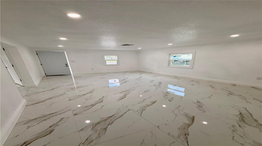 Orlando, Florida 32810, 3 Bedroom Bedrooms, ,1 Bathroombathrooms,Residential,For Sale,Andrus,0,Mfrs5156378