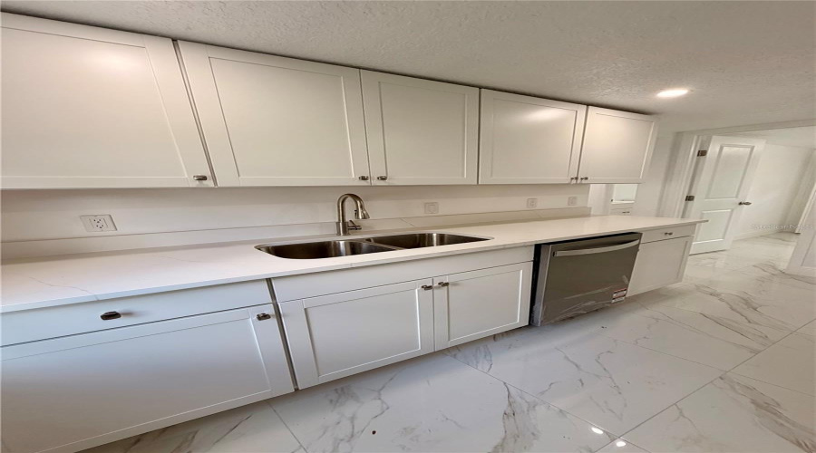 Orlando, Florida 32810, 3 Bedroom Bedrooms, ,1 Bathroombathrooms,Residential,For Sale,Andrus,0,Mfrs5156378