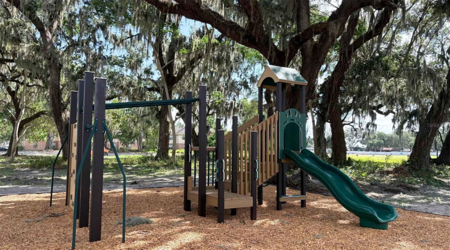 Kissimmee, Florida 34744, 3 Bedroom Bedrooms, ,2 Bathroombathrooms,Residential,For Sale,Rita,0,Mfro6426585